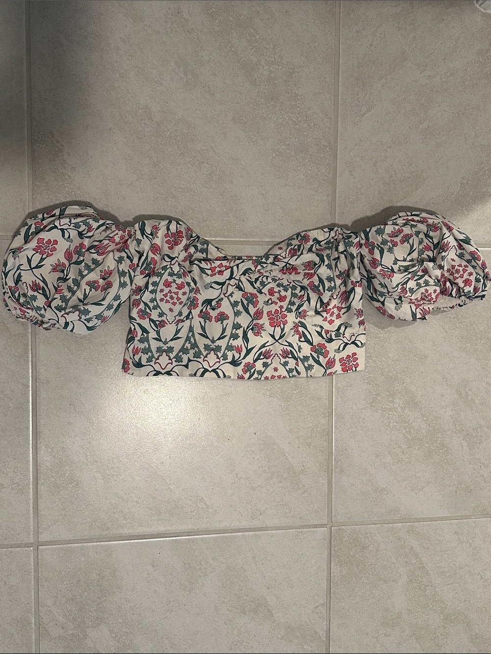 Abercrombie & Fitch Puff Sleeve Crop Top
